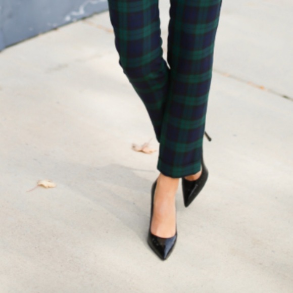 Brooks Brothers Shoes - Brooks Brothers black Leather Heels